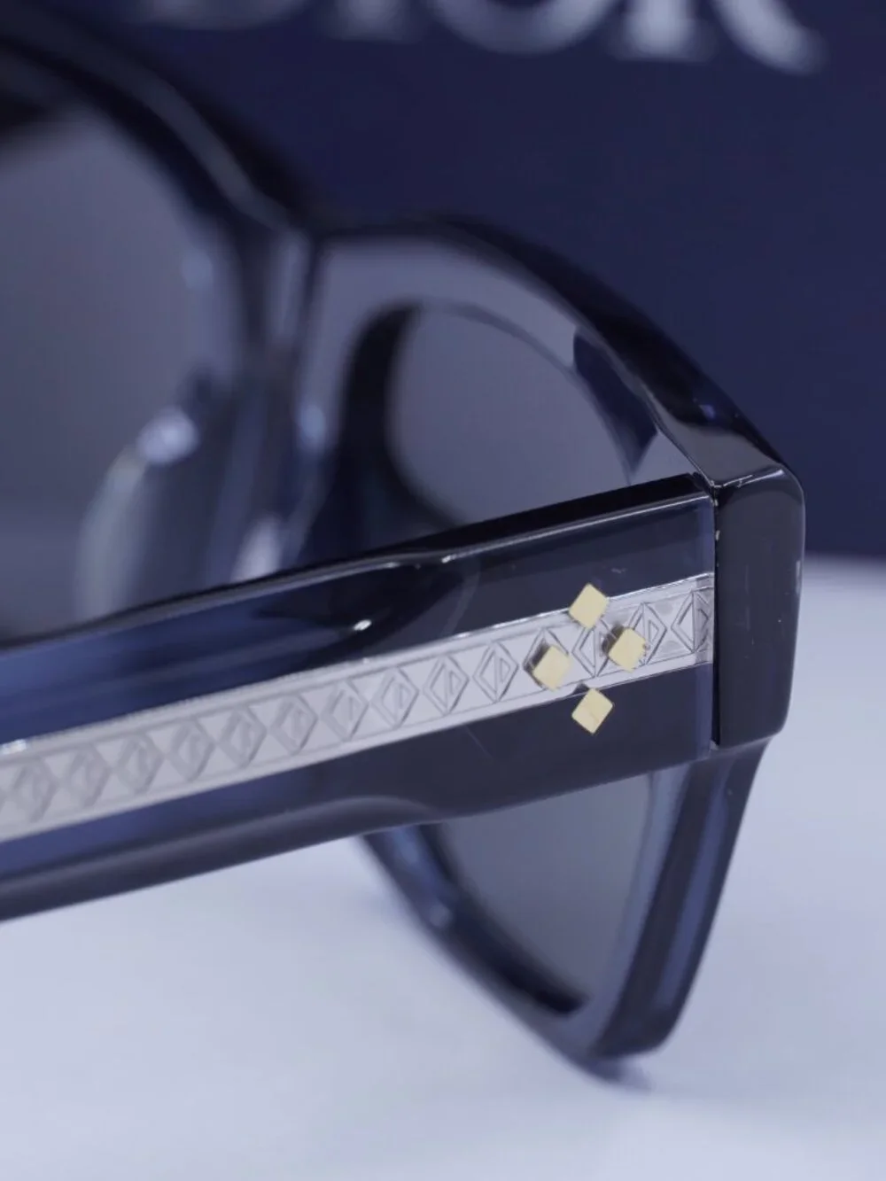 Dior CD DIAMOND S2 30G7 Square Sunglasses - Blue / Purple Mirrored